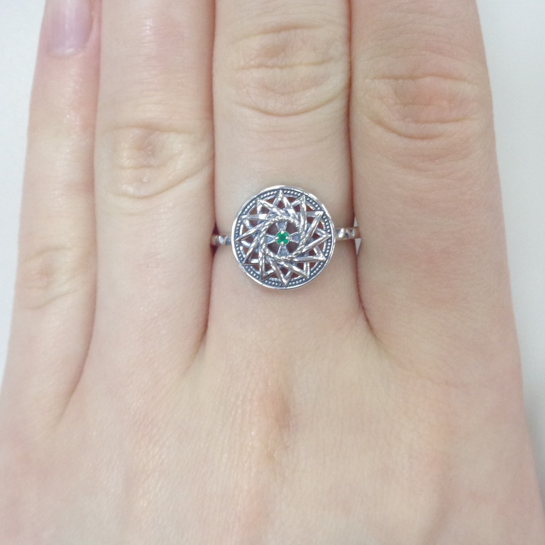 Серебряное кольцо с агатом "Эрцгамма"